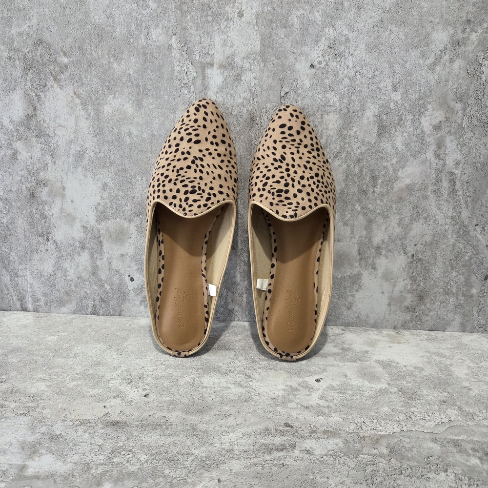 Universal Thread Women’s Tan Leopard Print Pointed Toe Mule Flats Size 10